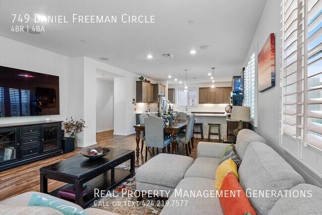 Building Photo - 749 Daniel Freeman Cir