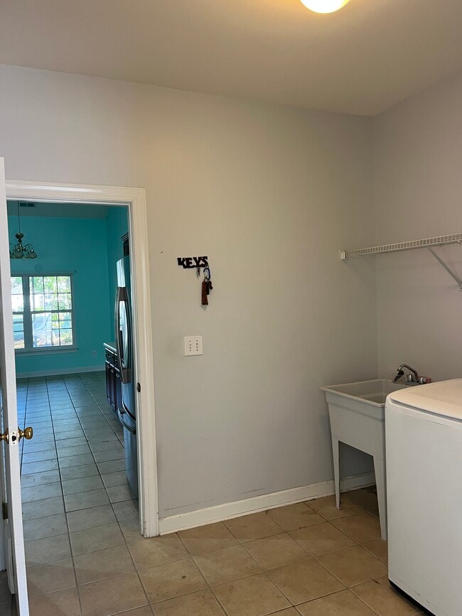 Building Photo - 4502 Firethorne Dr