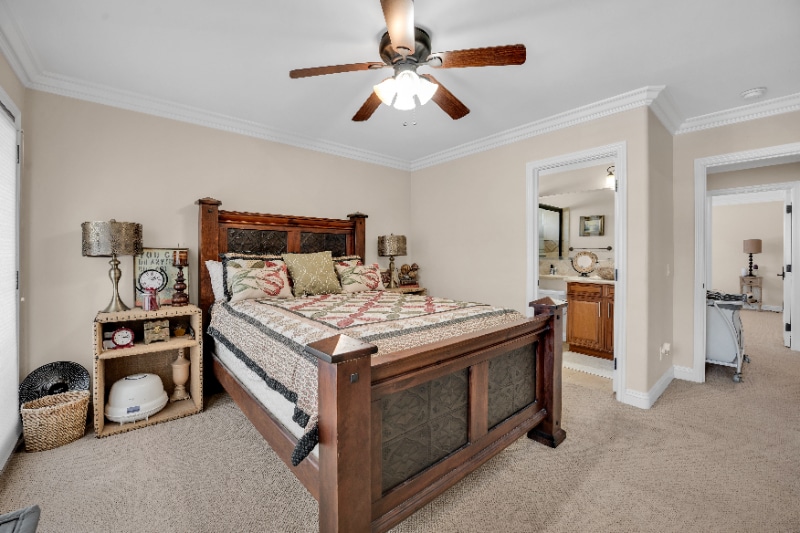 Building Photo - 30420 Longhorn Dr