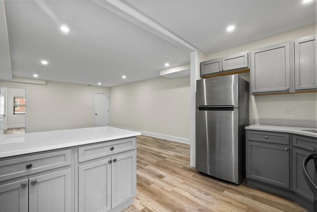 Building Photo - 2539 St Paul St