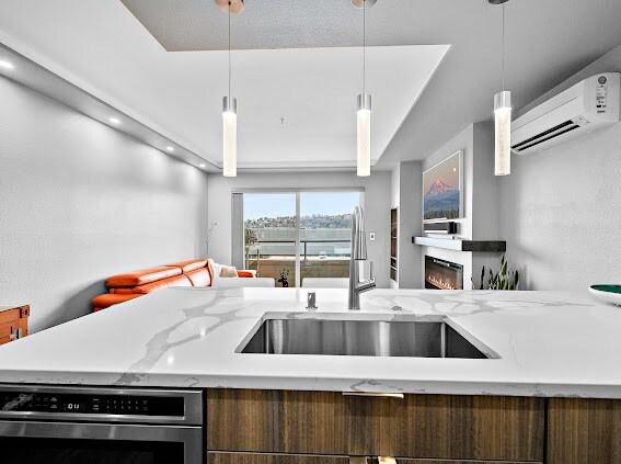 Building Photo - 1504 Aurora Ave N