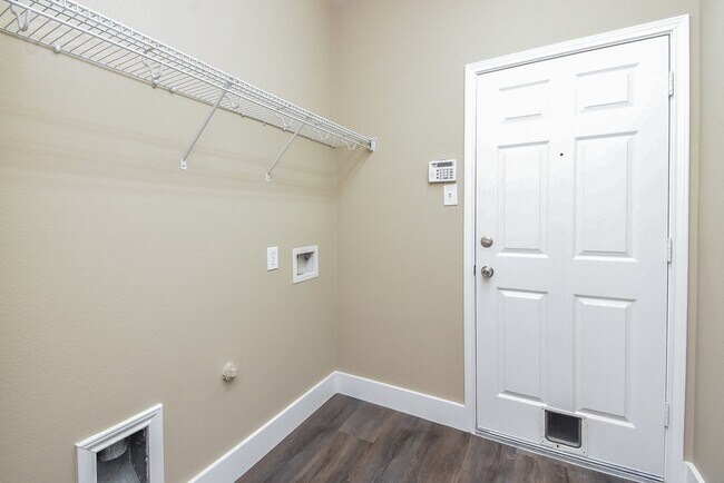 Building Photo - 20922 Barbons Heath Ct