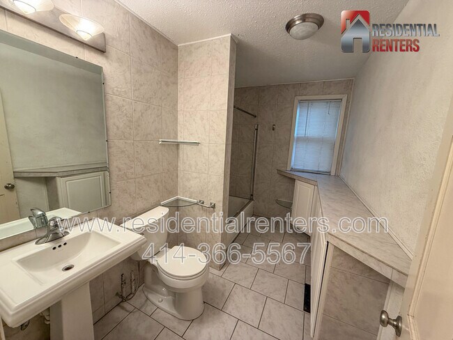 Building Photo - 1503 N Cass St