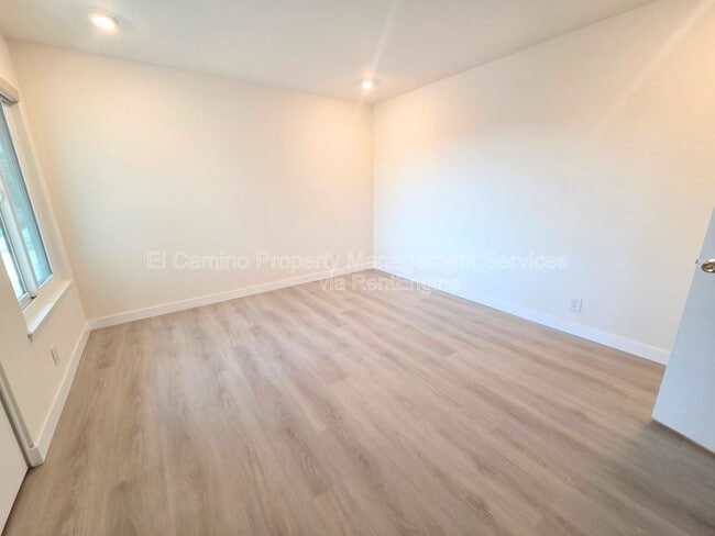 Building Photo - 10421 Carlyle Ct