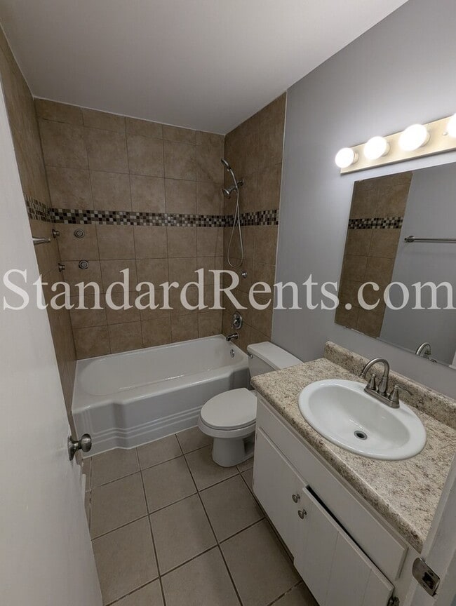 Building Photo - 2294 San Fernando Pl