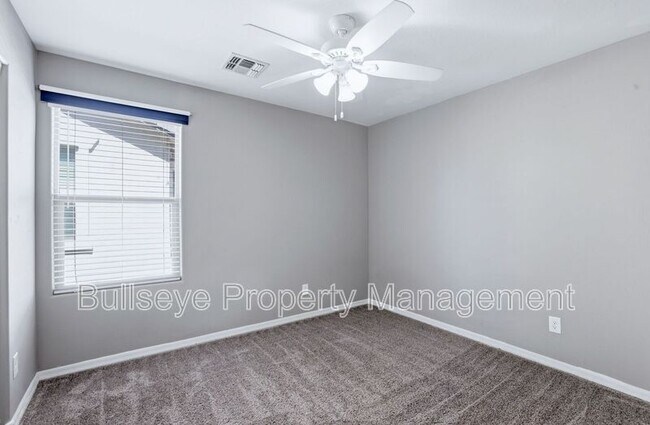 Building Photo - 304 N 78th Pl