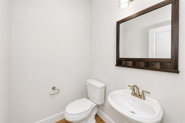 Building Photo - 7537 Reis Ln