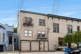Building Photo - Newly remodeled top floor, pet friendly 1B...