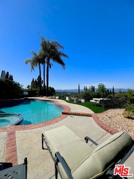 Building Photo - 3819 Vista Linda Dr