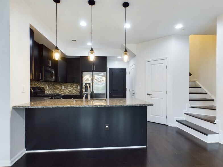 Building Photo - 6479 Jack Linton Dr S