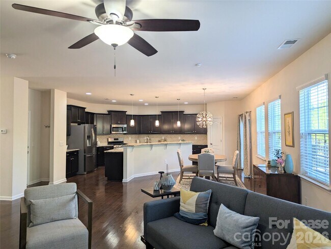 Building Photo - 132 Cherry Bark Dr