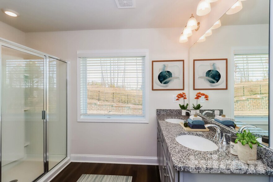 Building Photo - 150 Kingshall Rd