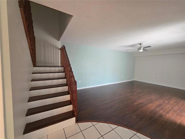 Building Photo - 5263 Brook Ct