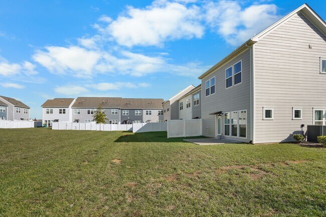 Building Photo - 1223 June Wilde Rdg