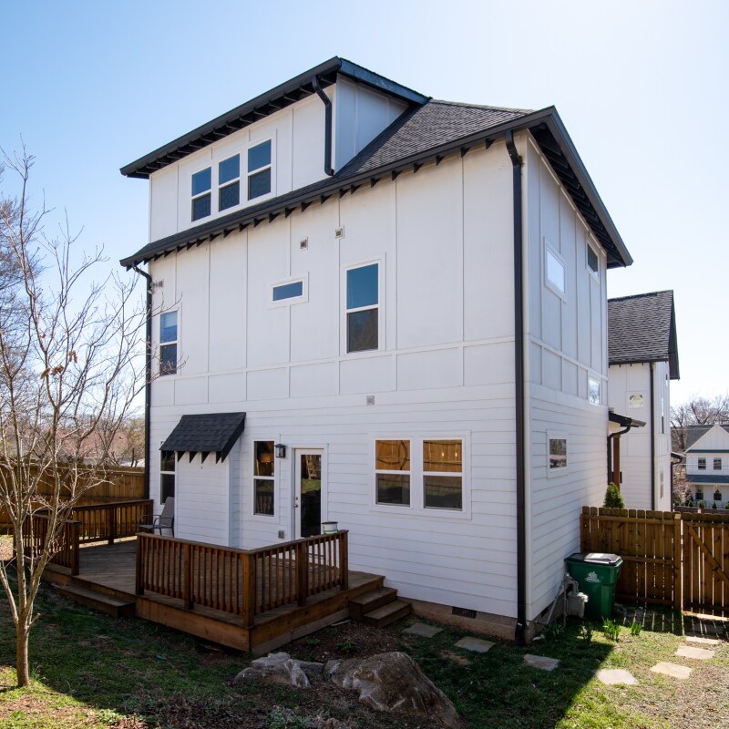 Building Photo - 514 Moore Ave