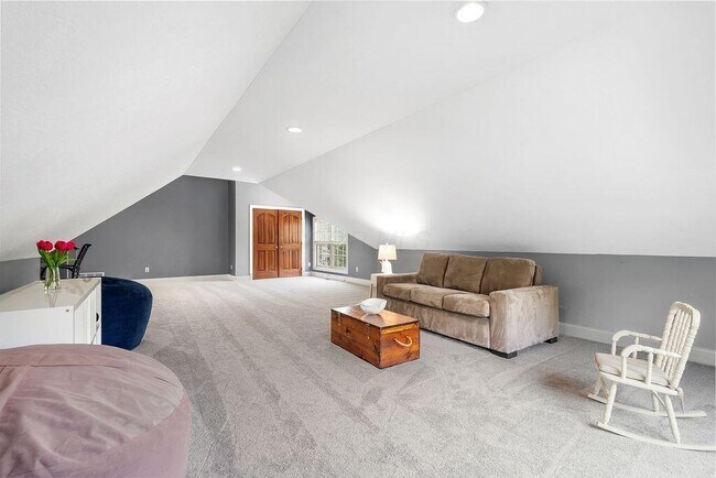 Building Photo - 1255 Jensen Park Dr