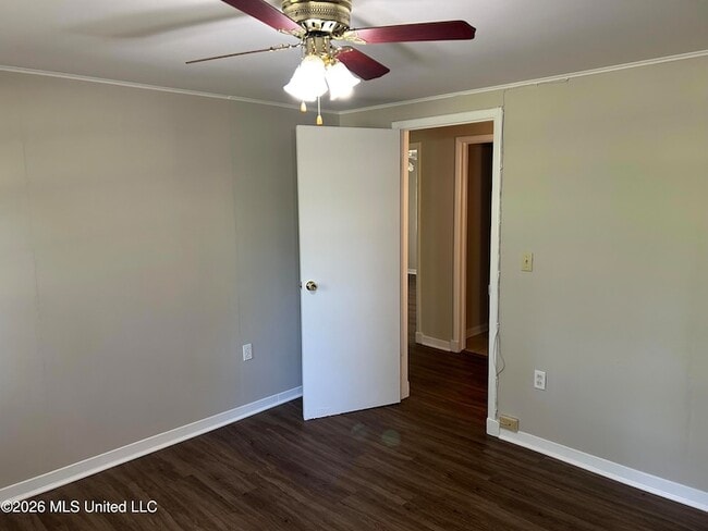 Building Photo - 3464 S Red Banks Rd