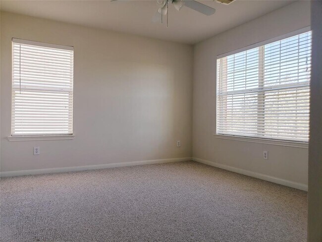 Building Photo - 21202 Spring Bend Ln