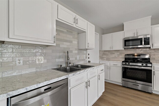 Building Photo - 3930 Brighton Springs Ln