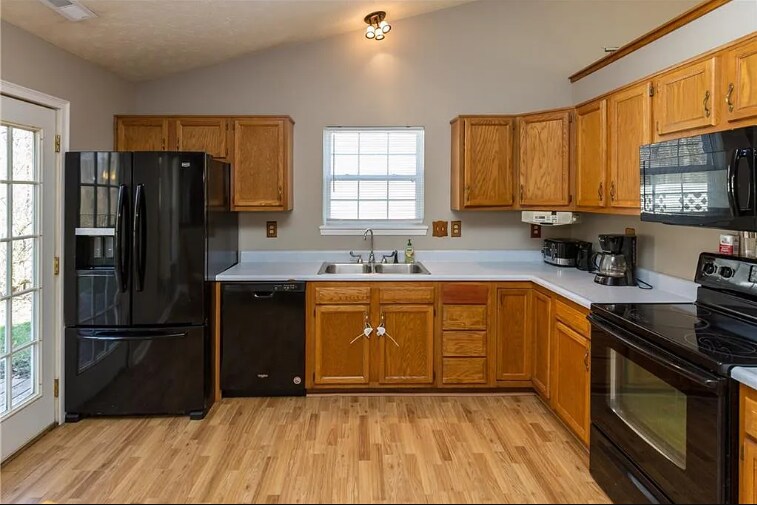 Building Photo - 1502 Brook Pointe Dr