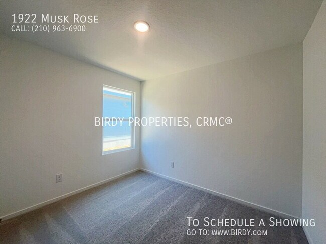 Building Photo - 1922 Musk Rose