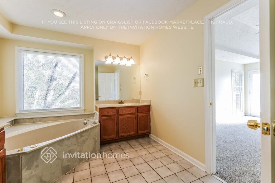 Building Photo - 1120 Jennings Dr