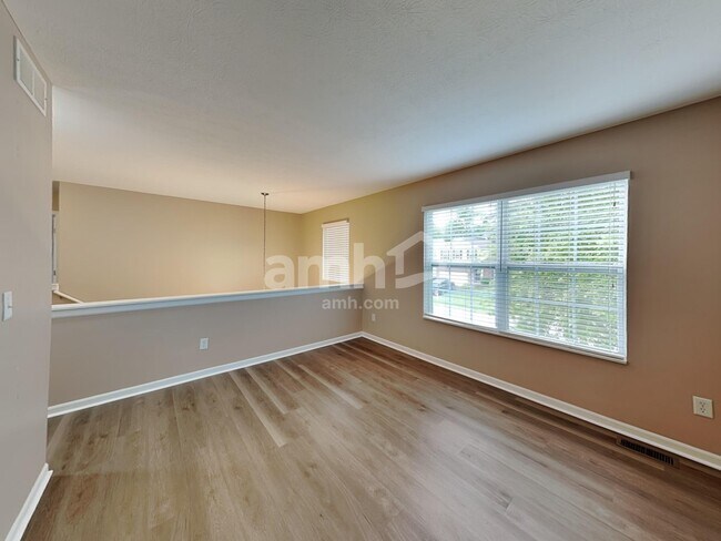 Building Photo - 5841 Privilege Dr