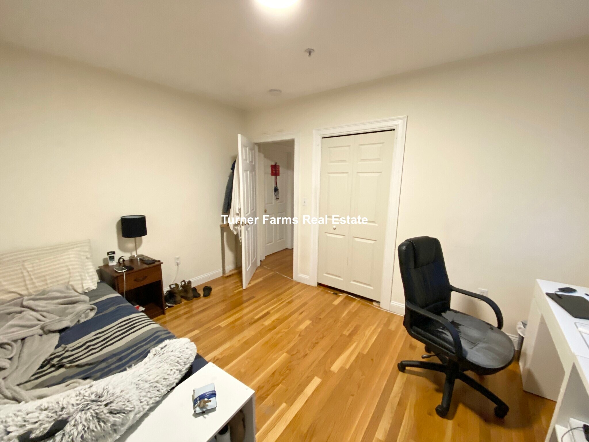 Building Photo - 128 Hillside St