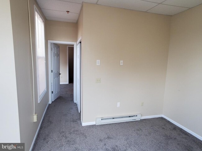 Building Photo - 17 E Belvidere St