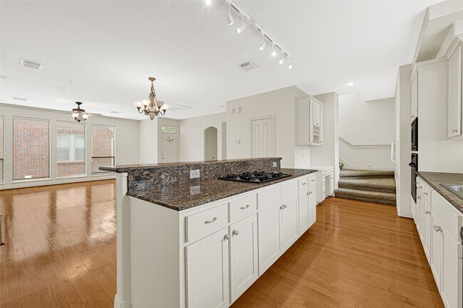 Building Photo - 2414 Calumet St