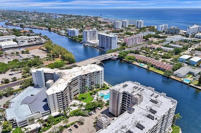 Building Photo - 2900 NE 14th Street Causeway