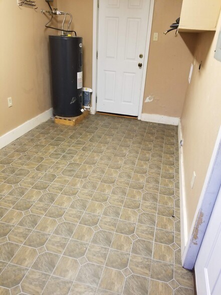Building Photo - 4299 FM 1352