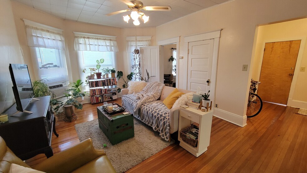 Building Photo - 728 Ohio St