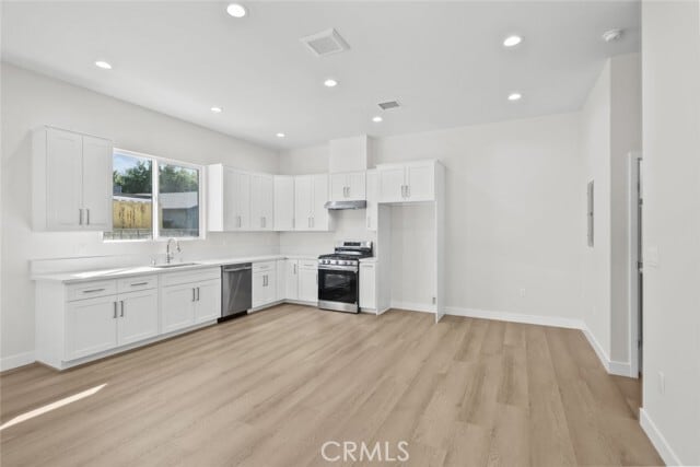 Building Photo - 16404 Donmetz St