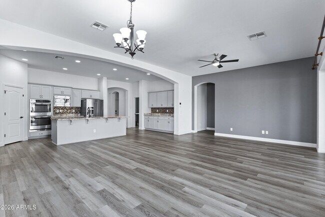 Building Photo - 10218 Bergeron Ave