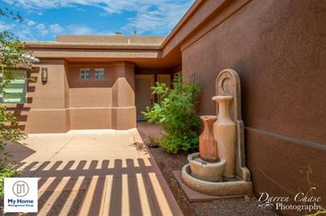 Building Photo - Entrada delight! 6 month lease options!