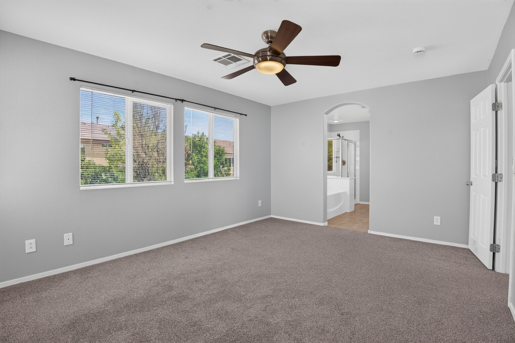 Building Photo - 10648 Bandera Mountain Ln