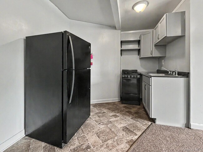 Building Photo - 751 NY-42