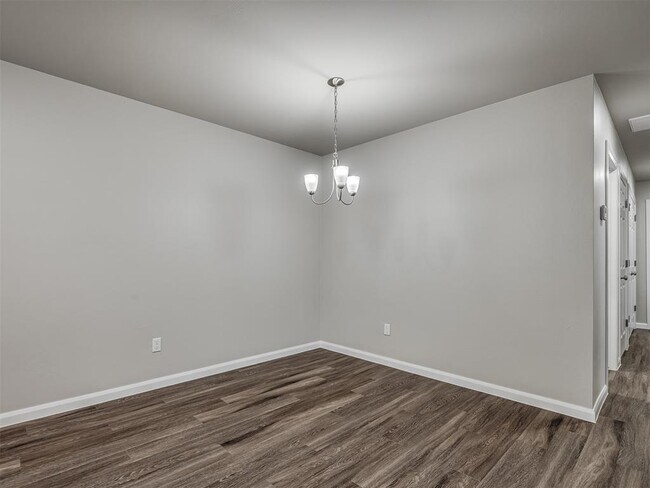 Building Photo - 206 Gray St