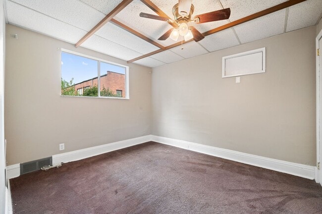 Building Photo - Stunning 4 bedroom home in Ambridge availa...