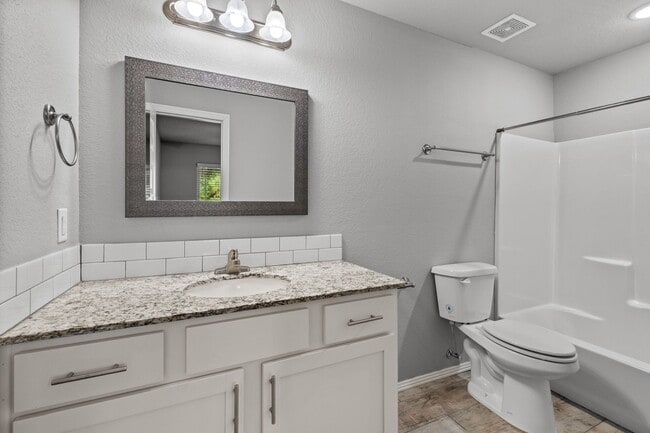 Building Photo - The Perfect Rental in Rupple Meadows!