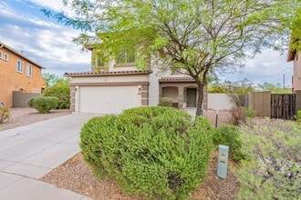 Building Photo - Three Beds & 2.5 Baths - Move Right In!