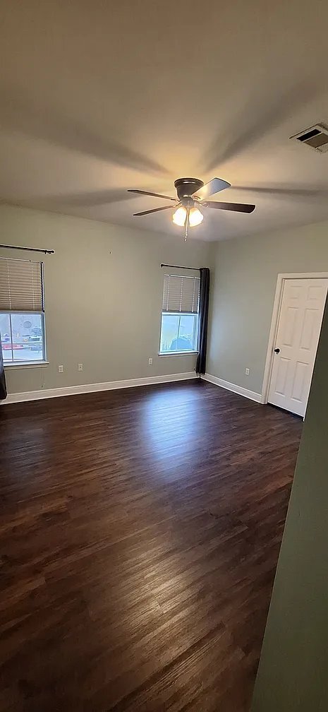 Building Photo - 38249 Mindi Ct