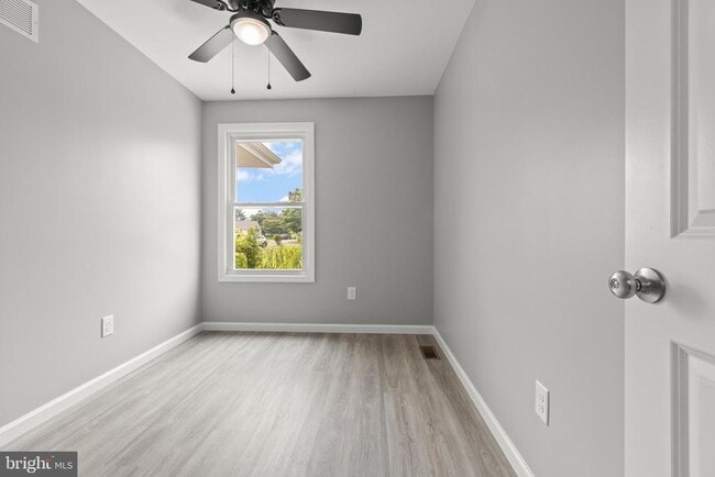 Building Photo - 615 Fairmount Dr