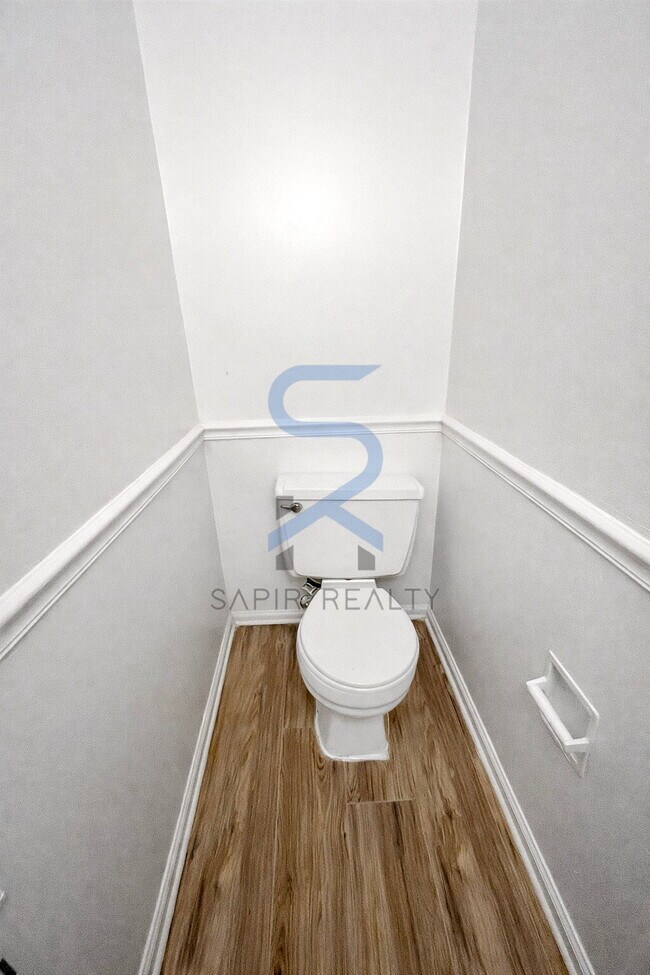 Building Photo - Charming 2BR/1.5BA All-Electric Home Next to Community Playground!