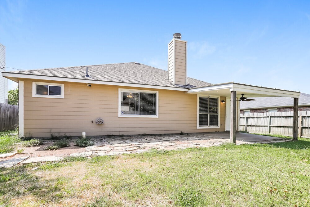 Building Photo - 311 Lake View Dr