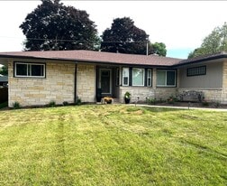 Building Photo - 7434 W Wisconsin Ave