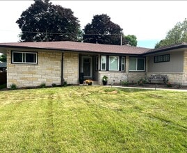 Building Photo - 7434 W Wisconsin Ave