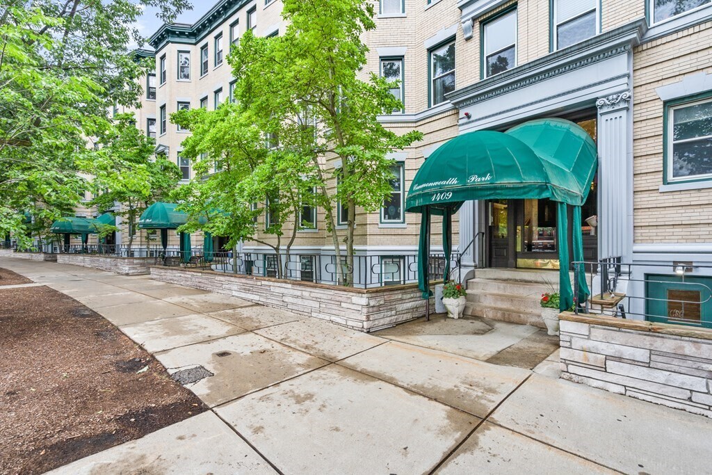 Building Photo - 1407 Commonwealth Ave