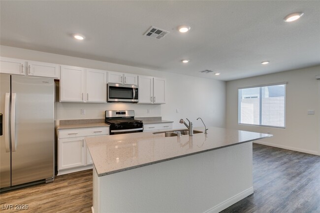 Building Photo - 2646 Snapdragon Fls Ave